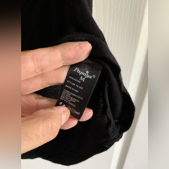 Black blouse with comic print size Medium - Picture 2 of 8